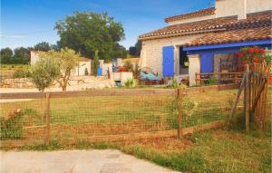 Maisons de vacances Lovely Home In Sauzet With Kitchen : photos des chambres