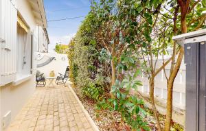 2 Bedroom Gorgeous Home In Royan