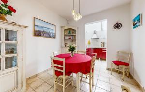 2 Bedroom Gorgeous Home In Royan