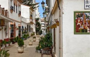 2 Bedroom Cozy Apartment In Sabinillas