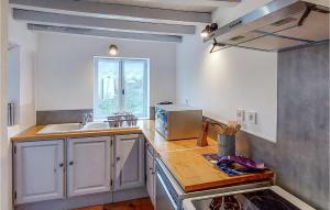 Cozy Home In Berthouville With Wifi