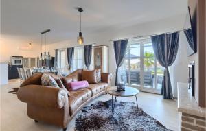 Beautiful Home In Maruzini With Sauna 