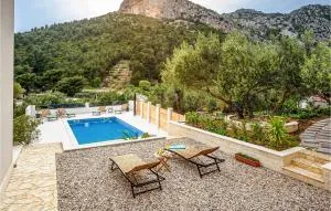 Awesome Apartment In Klek With Wi-Fi - Ploča