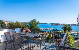 Three-Bedroom Apartment In Sibenik - Krapanj