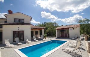 4 Bedroom Awesome Home In Labin