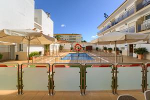 Apartment with Pool View  room in Hotel Apartamentos Loto Conil