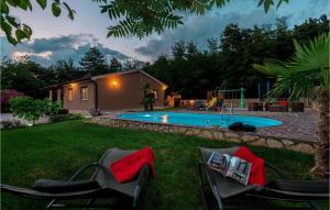 Nice Home In Snasici With Jacuzzi