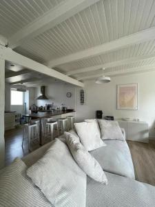 Maisons de vacances Maison de pecheurs a 100m de l-ocean! : photos des chambres