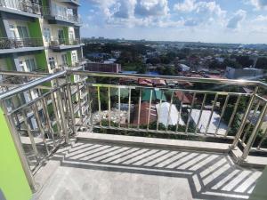 Sheryll Escapes - 1109, Phase 2 La Grande, breezy, hotel amenities!