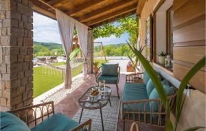 Gorgeous Home In Roc With Wifi