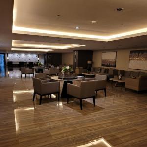 Air Residences - Balcony Pool View near Airport - 1721