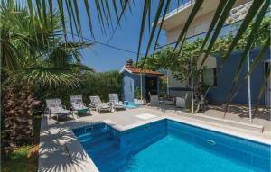 Holiday Home Kastel Luksic 12