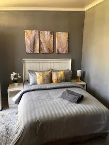 Beautiful studio apartment in Hazel Park - Germiston