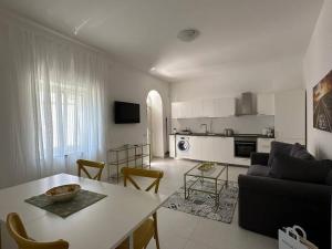 Chez Moira apartment with seaview