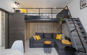 2 Bedroom Nice Apartment In Kraljevica 