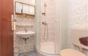 Nice Apartment In Sveti Filip I Jakov