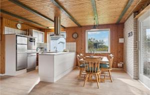 3 Bedroom Beautiful Home In Spøttrup