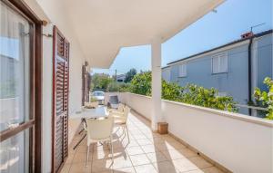 Gorgeous Apartment In Malinska With Wifi 