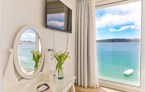 Amazing Home In Trogir With Sauna 