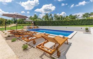 Four-Bedroom Holiday Home In Pazin