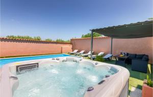 Gorgeous Home In Vodnjan With Kitchen