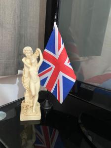 Three double Bedrooms with share bathroom at La Belle Meuniere Leicester