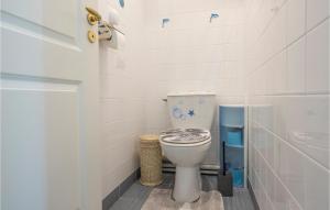 Appartements 1 Bedroom Awesome Apartment In Royan : Appartement 1 Chambre