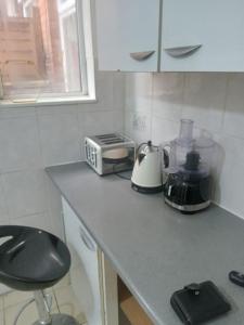 Three double Bedrooms with share bathroom at La Belle Meuniere Leicester