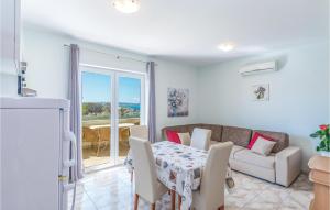 1 Bedroom Awesome Apartment In Povljana 