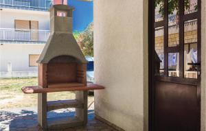 Three-Bedroom Apartment In Trogir