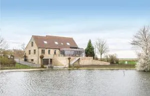 Six-Bedroom Holiday Home In Lo-Reninge - Reninge