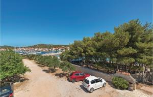 One-Bedroom Apartment In Jezera - 3hvězdičkové hotely ve městě Jezera