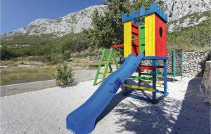 Three-Bedroom Holiday Home In Gata