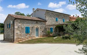 3 Bedroom Amazing Home In Ruzici