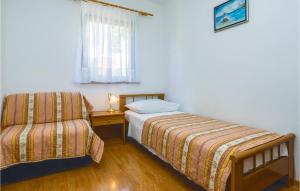 Two-Bedroom Apartment In Lokva Rogoznica