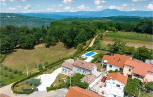 3 Bedroom Amazing Home In Ruzici