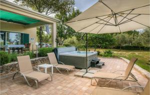 Amazing Home In Ostrobradic