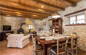 Cozy Home In Kras With Wifi 