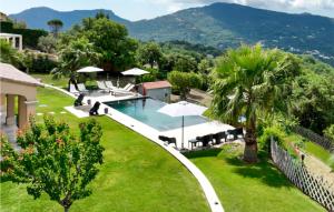 Maisons de vacances Stunning Home In L Adrets De L'esterel : photos des chambres