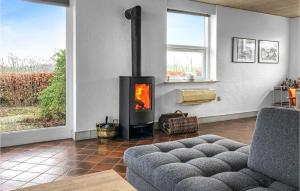 3 Bedroom Beautiful Home In Hejls