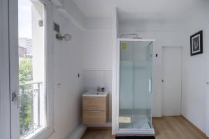Clichy New Flat 15 Min from Paris , Ideal for 4 Guests