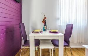 One-Bedroom Apartment In Ostrvica