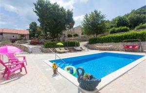 Seven-Bedroom Holiday Home In Dicmo