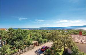 1 Bedroom Lovely Apartment In Smrika