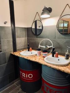Maisons de vacances Le Vintage Loft Garage : photos des chambres