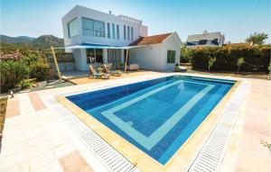 Beautiful Home In Argaka With ..