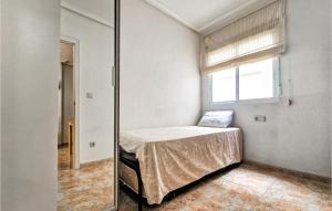 2 Bedroom Cozy Apartment In Torrevieja