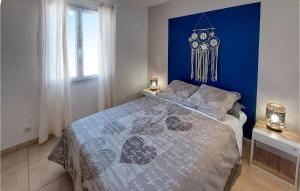 Maisons de vacances Awesome Home In Sainte-Gemme-La-Plaine : photos des chambres
