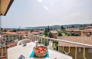 Cozy Apartment In Salò With Lake View