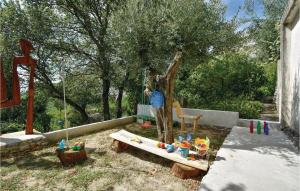 Gorgeous Home In Klis With Wifi 